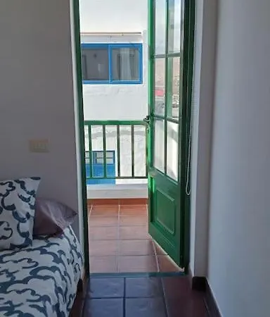 Apartment Famarabeach2 *